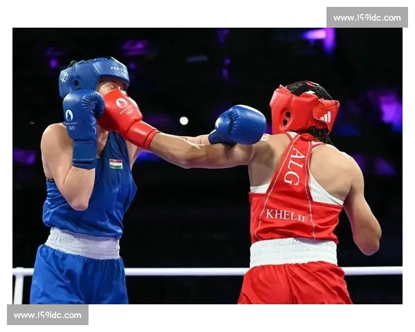 国际散打赛场激烈对抗展现格斗精神与技术风采 国际散打赛场激烈对抗展现格斗精神与技术风采